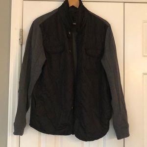 Howe Men’s Jacket with Black down and gray sleeves